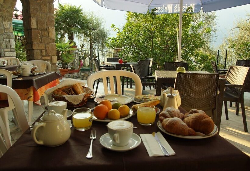 فندق Augusta Garnì