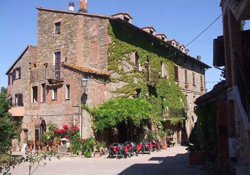 ホテル Borgo Cenaioli