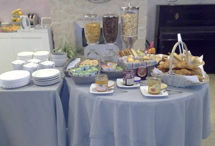 هتل De La Bastide