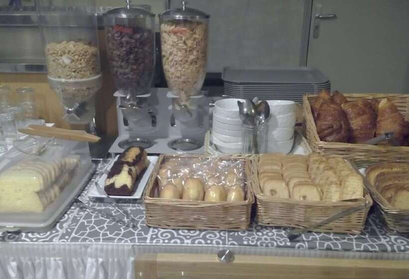 هتل De La Bastide