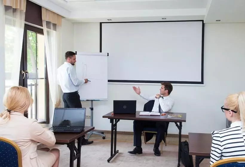 Hotelli Elbrus Spa & Wellness