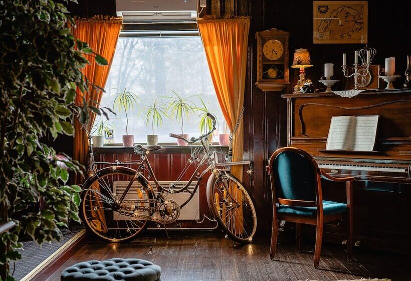 ホテル Fagersta Wardshuset C. Dickens