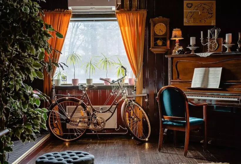 ホテル Fagersta Wardshuset C. Dickens