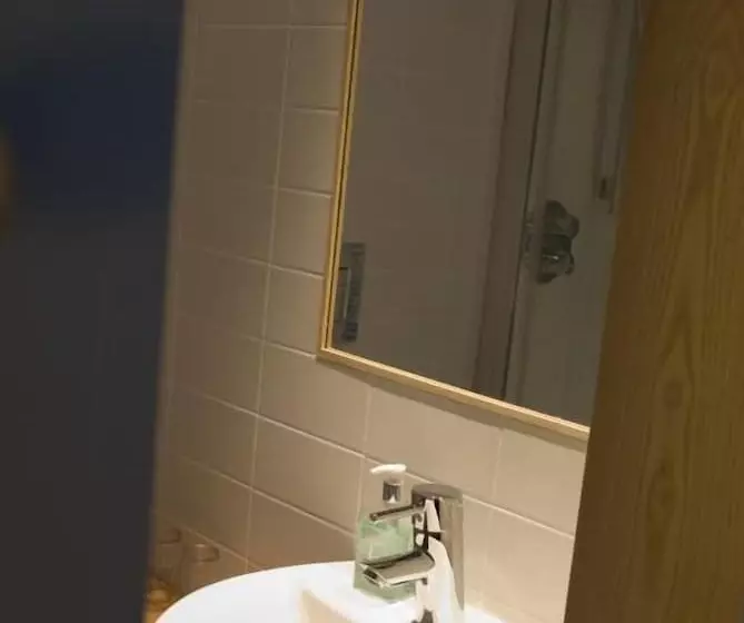 Grasshoppers Hotel Glasgow