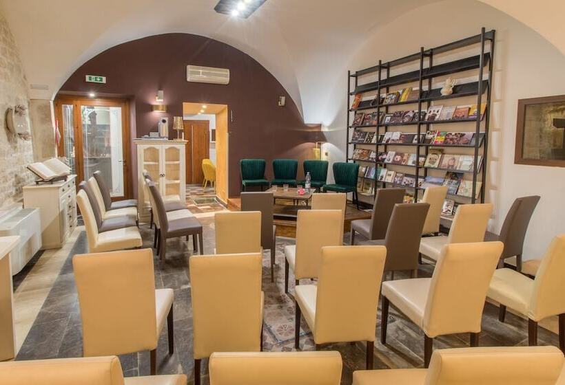 בית מלון כפרי Oro