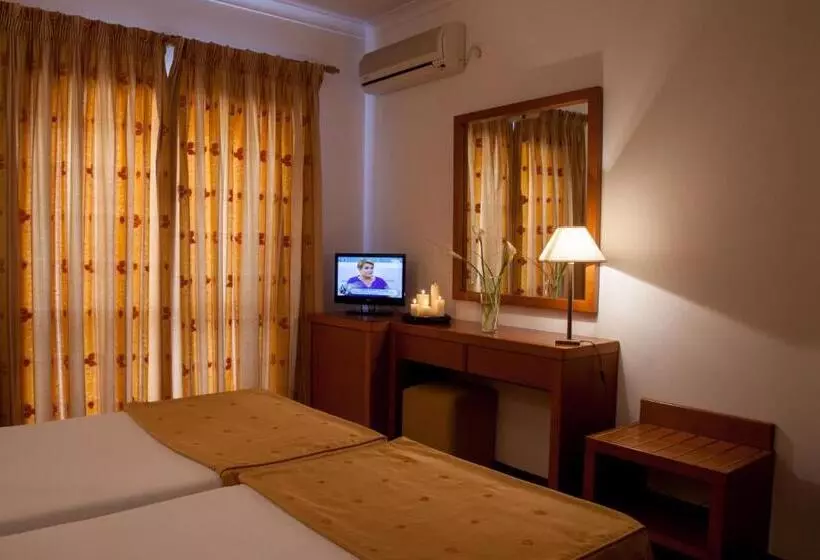 Отель Santa Mafalda