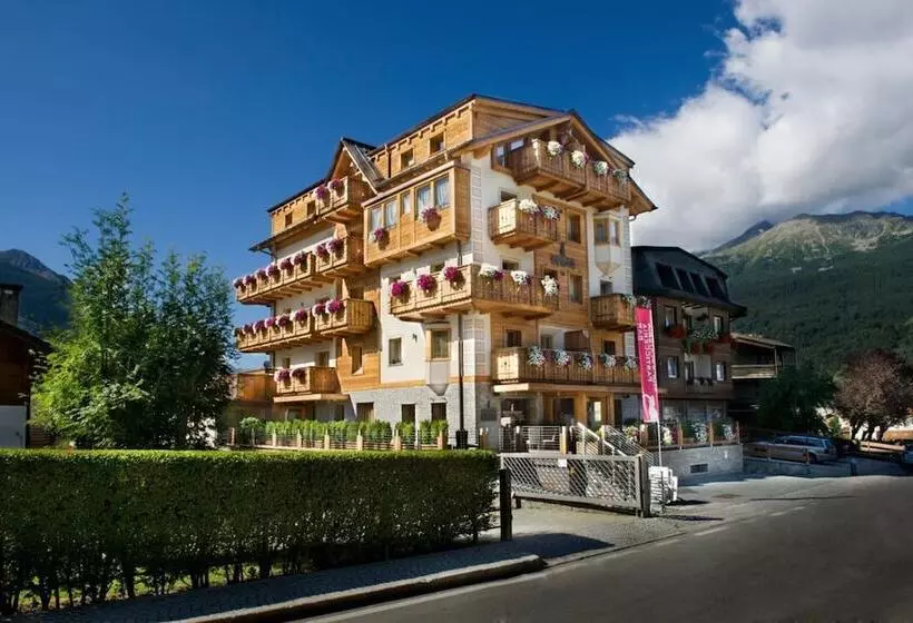 Hotelli Sottovento Luxury Hospitality