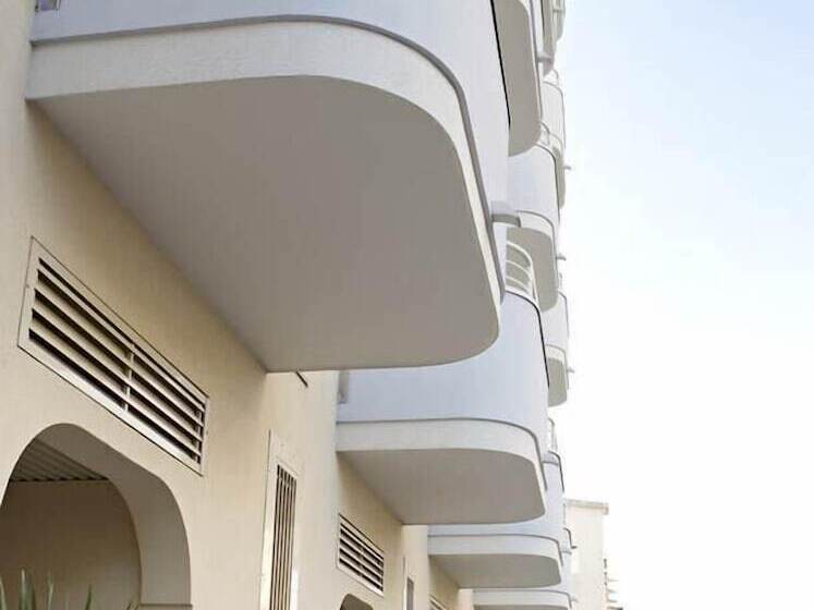 Mediterraneo Hotel & Suites