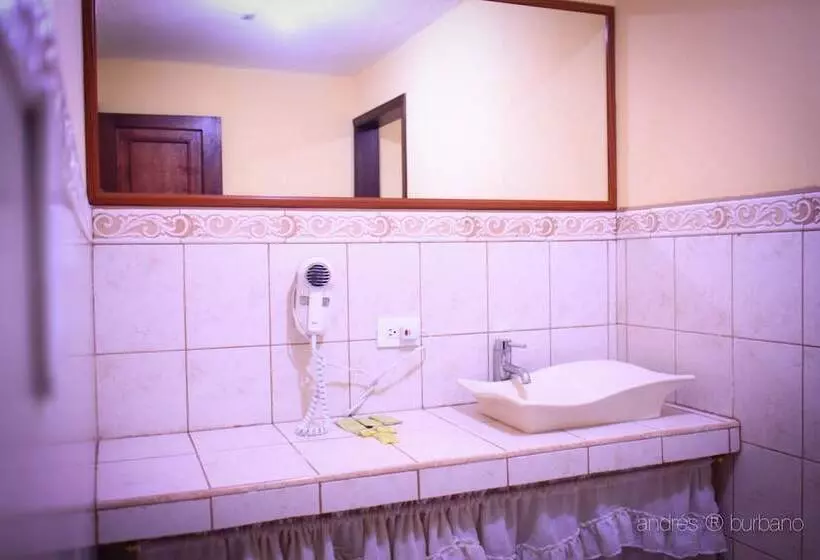 Golden Rest Latacunga