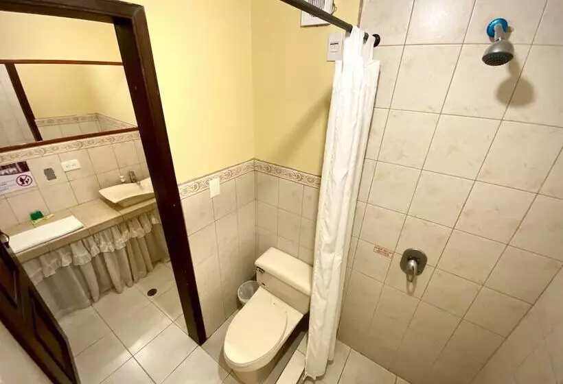 Golden Rest Latacunga