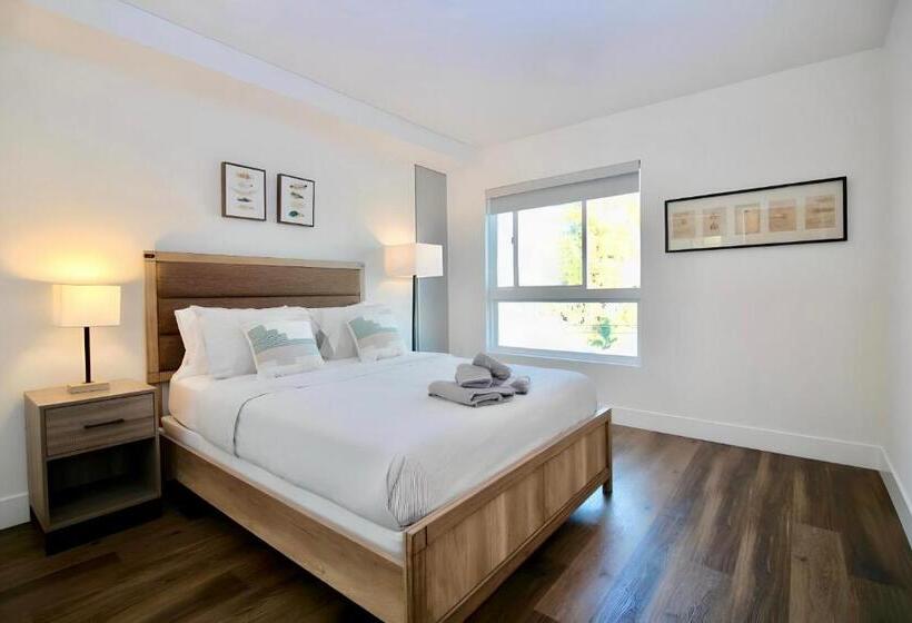 Los Angeles Premium Suites With Free Parking