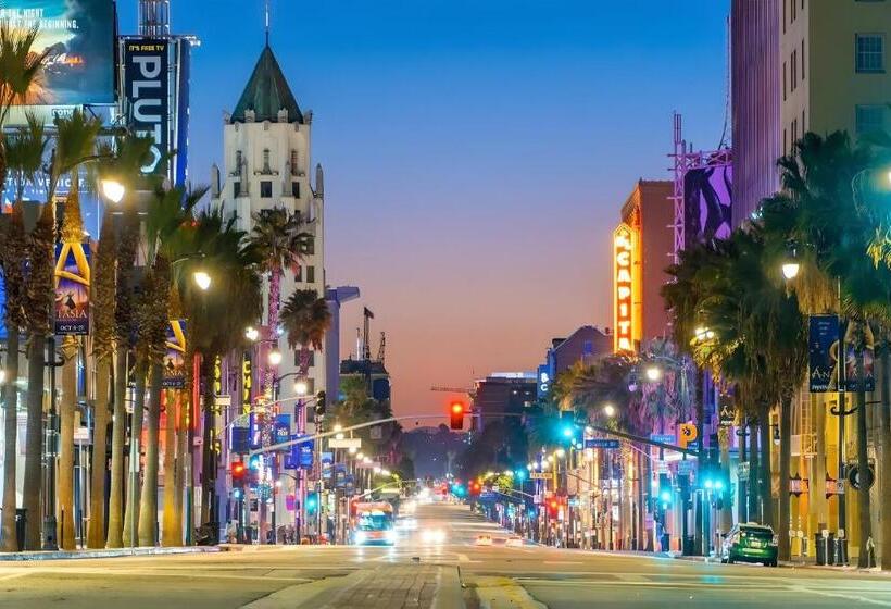 Los Angeles Premium Suites With Free Parking