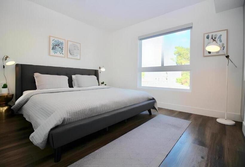 Los Angeles Premium Suites With Free Parking