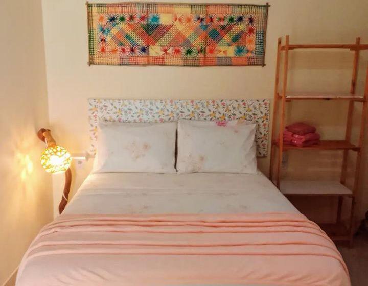 پانسیون Flores Do Riacho Suítes