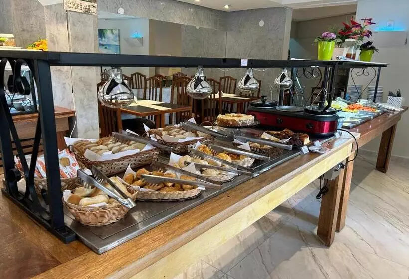 Fabuloso Flat 243 Amarílis 2 Piscinas Climatizadas, Sky 170 Canais Carregador Veiculo Elétrico Rivie