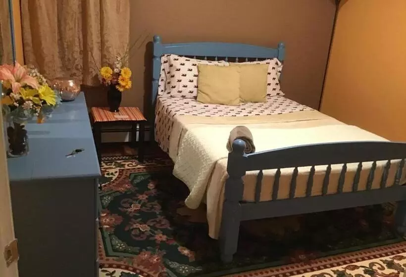 پانسیون Beautiful Room Near Jfk And Close To Laguardia Airports