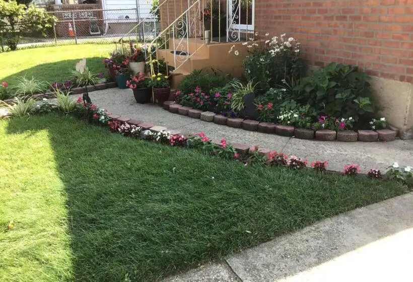 پانسیون Beautiful Room Near Jfk And Close To Laguardia Airports