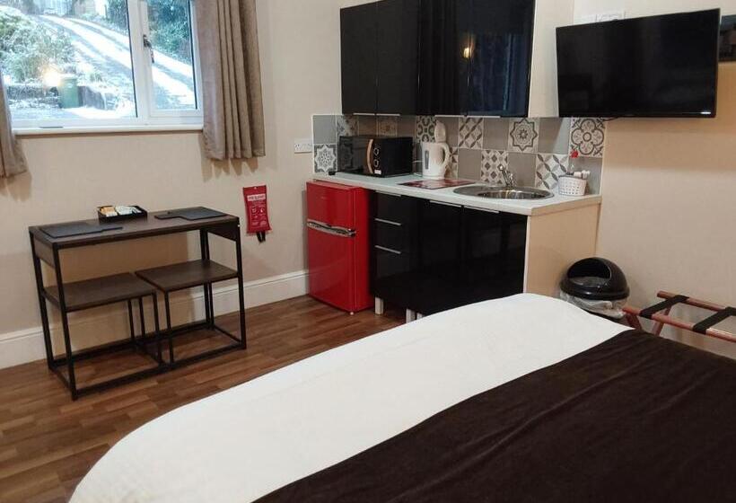 Pansiyon Windermere Studio Rooms With Free Car Parking Onsite