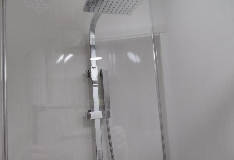 Pansiyon Windermere Studio Rooms With Free Car Parking Onsite