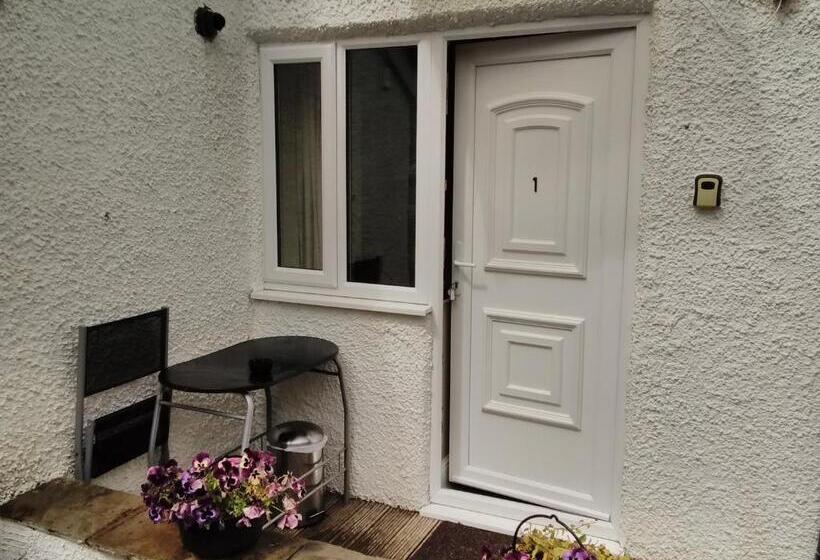 Pansiyon Windermere Studio Rooms With Free Car Parking Onsite