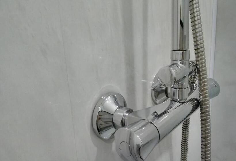 Pansiyon Windermere Studio Rooms With Free Car Parking Onsite