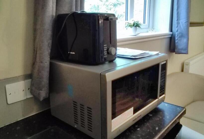 Pansiyon Windermere Studio Rooms With Free Car Parking Onsite