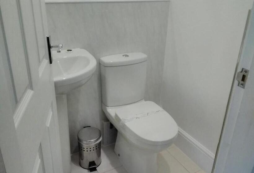 Pansiyon Windermere Studio Rooms With Free Car Parking Onsite