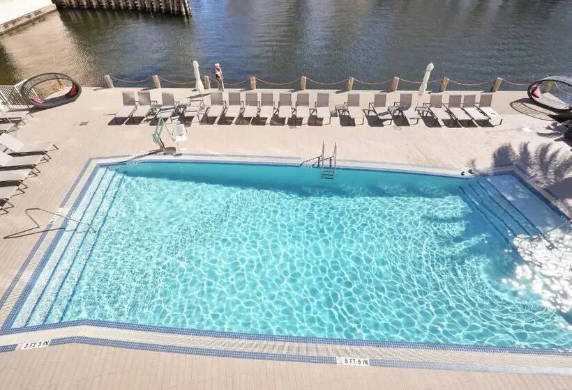 Beachwalk Resort