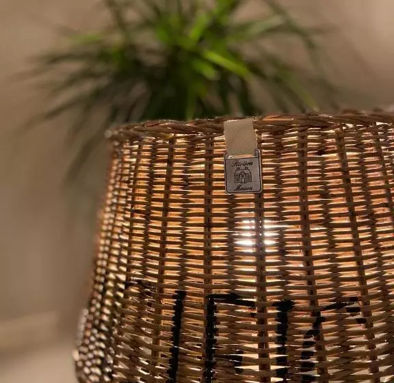 Aamiaismajoitus (B&B) De Vijverkamer     Privé Diner Op De Kamer Mogelijk!!