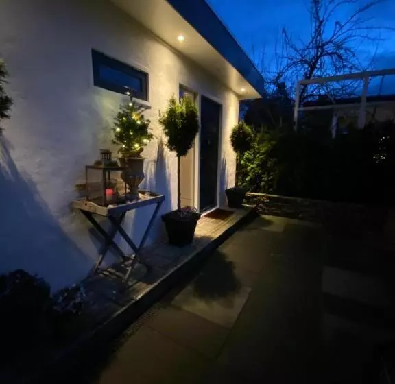 Aamiaismajoitus (B&B) De Vijverkamer     Privé Diner Op De Kamer Mogelijk!!