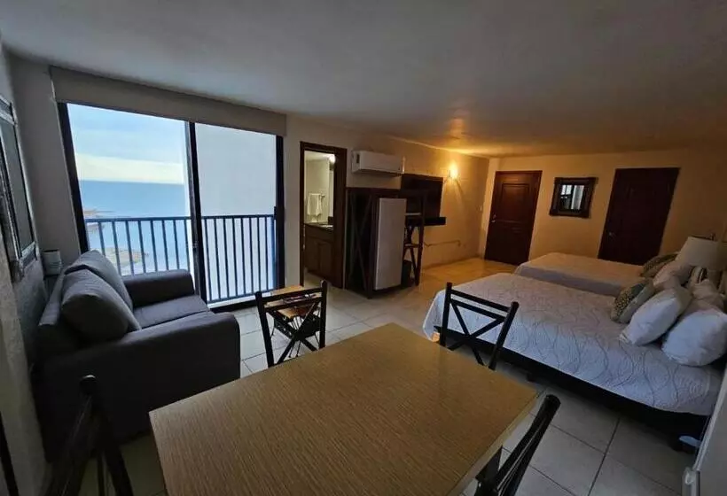 ホテル Condominios San Carlos