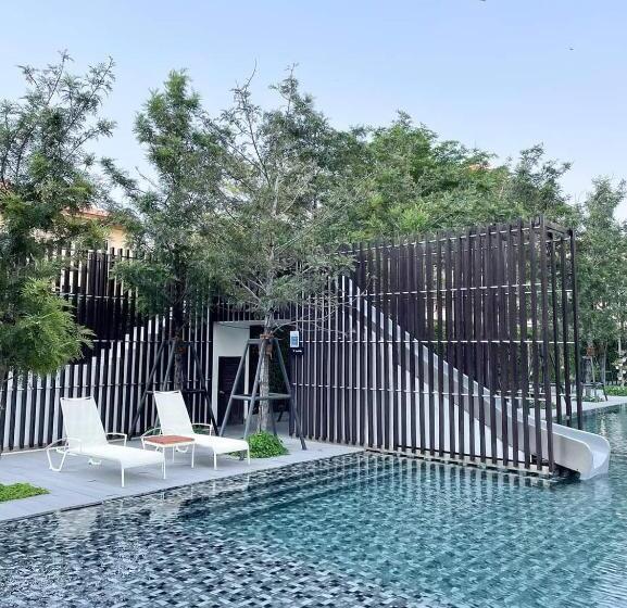 Hotel Veranda Residence Pattaya By Sea