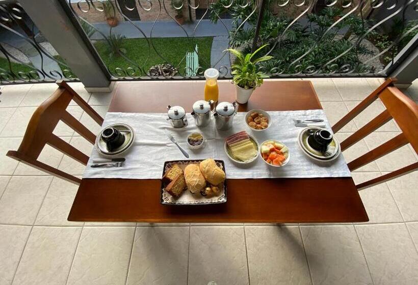 پانسیون Bahan Pousada