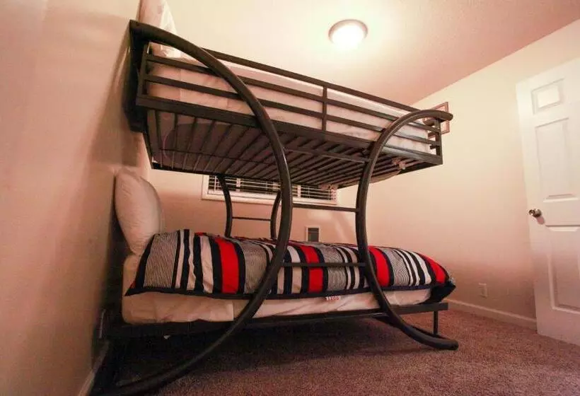 The Diamond At Kingston East