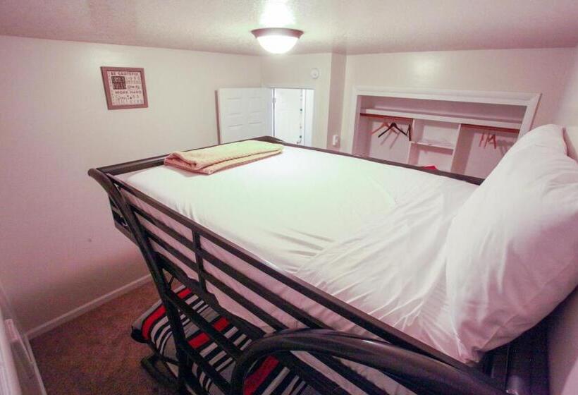 The Diamond At Kingston East