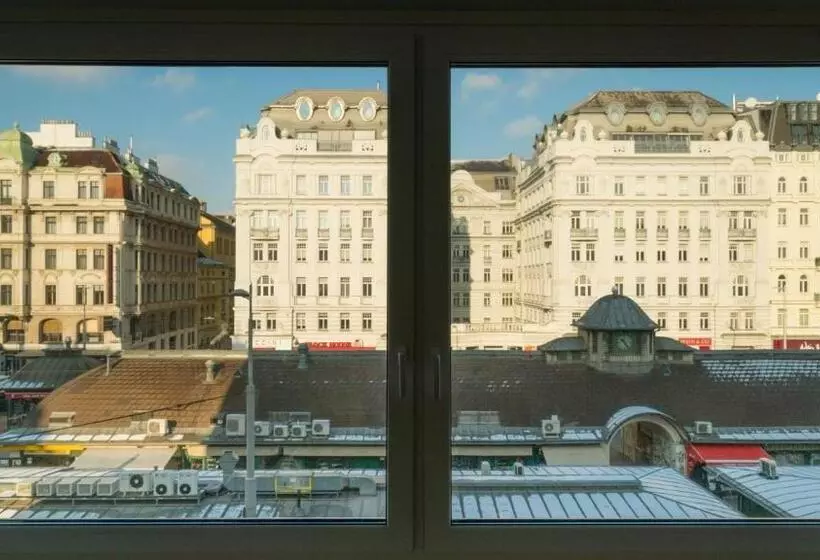 Vienna Residence, Naschmarkt   Karlsplatz