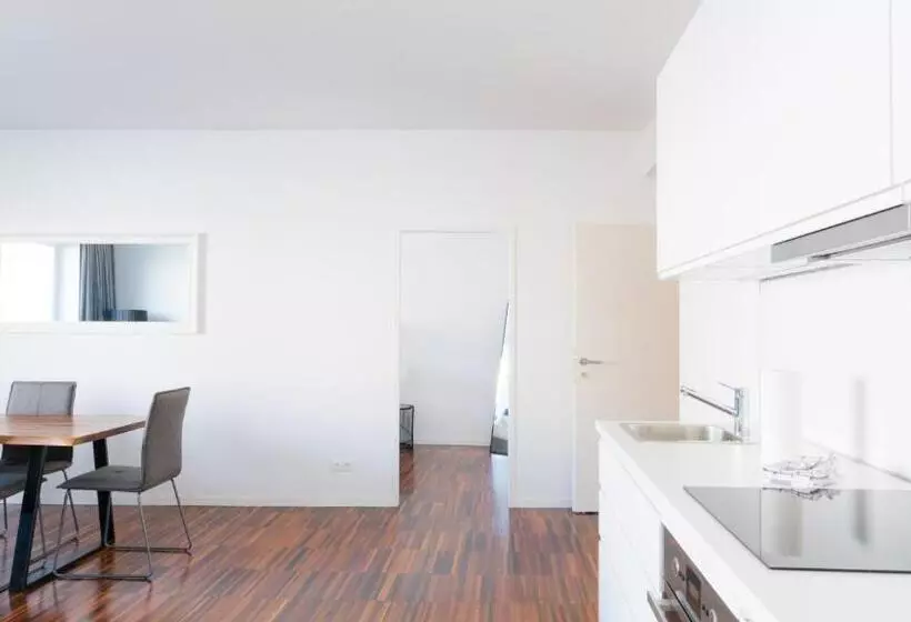 Vienna Residence, Naschmarkt   Karlsplatz