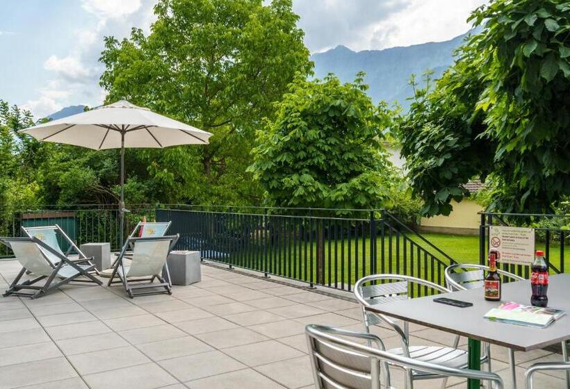 Backpackers Villa Sonnenhof   Hostel Interlaken