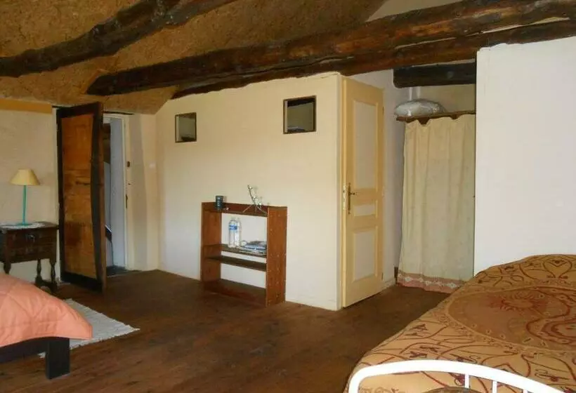 ベッドアンドブレックファースト Chambre D Hôtes Des Monts