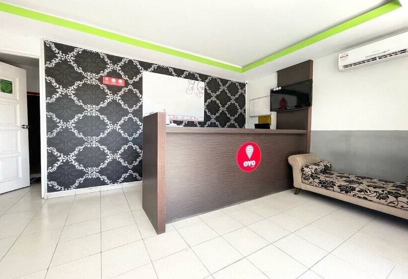 호텔 Oyo 90324 Muar Station