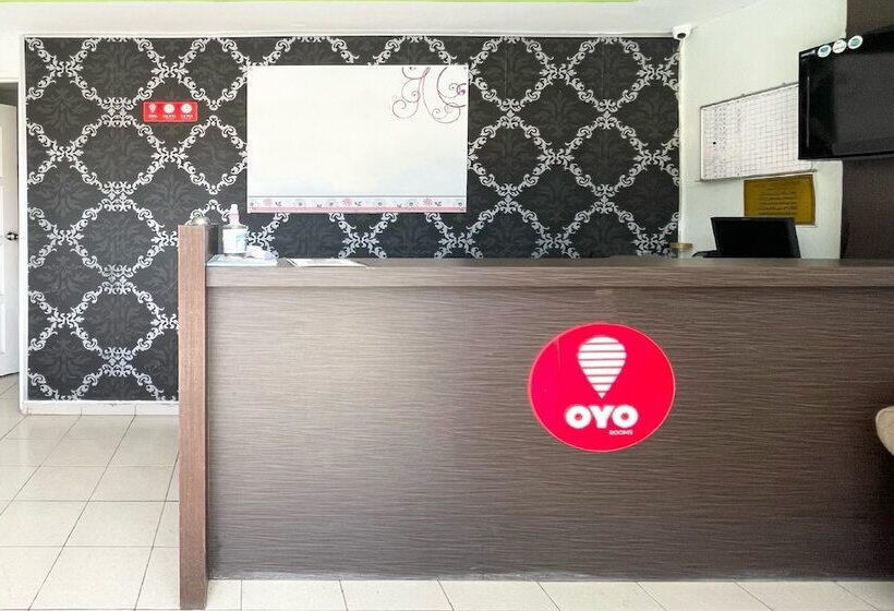 호텔 Oyo 90324 Muar Station
