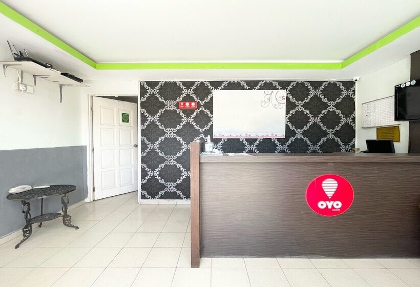 호텔 Oyo 90324 Muar Station