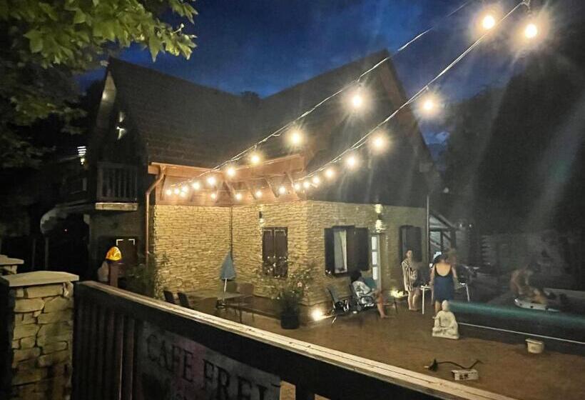 پانسیون Penthouse Privát Jakuzzival Smeraldo Villa