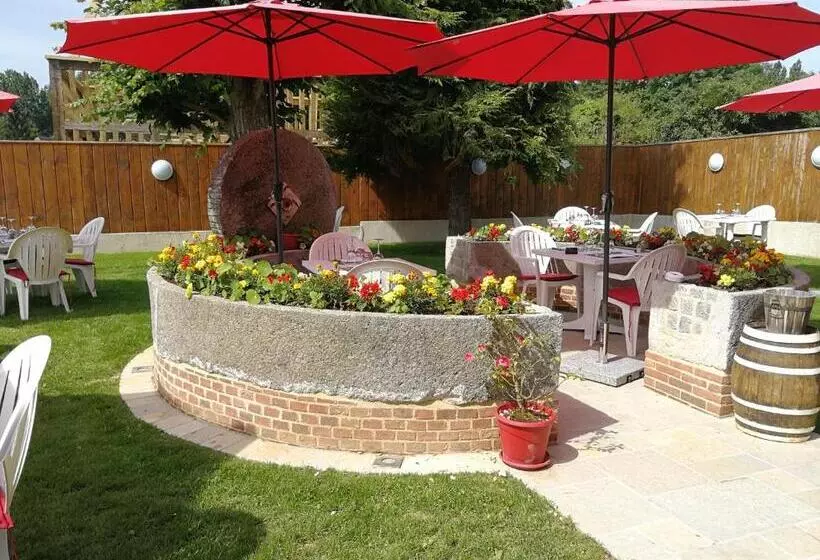 Majatalo Auberge Du Vieux Tour