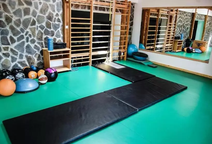 リゾートホテル Penzión Teniscentrum