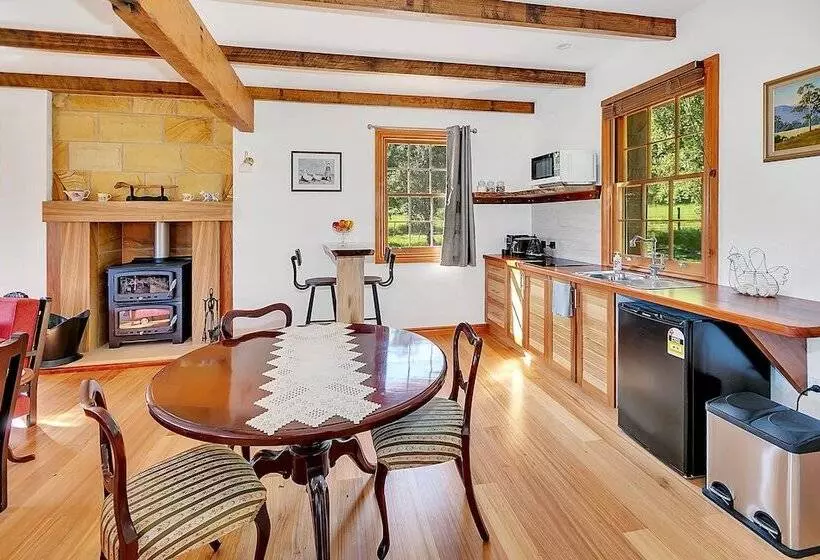 Blackwood Park Cottages