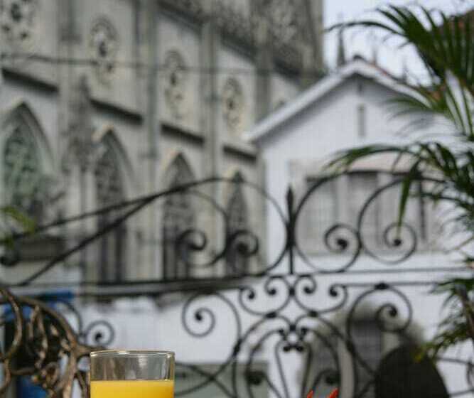 هتل Castilla Real