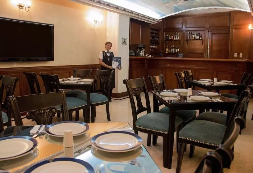 هتل Castilla Real