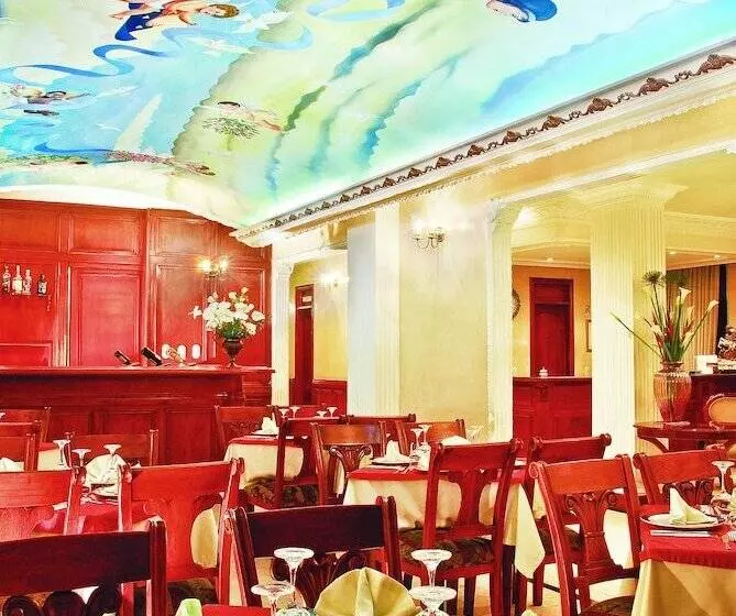 هتل Castilla Real