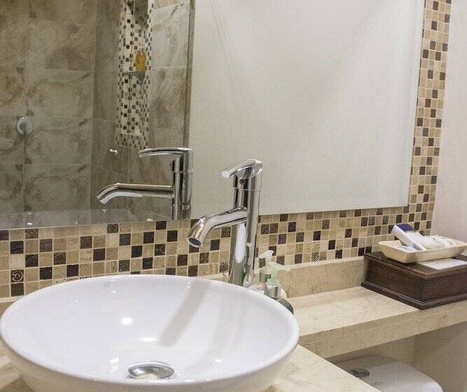 هتل Castilla Real